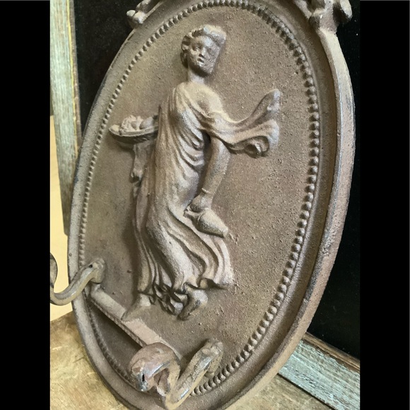 Cast Iron 2 Hook Wall Plaque-European Lady #2 - Picture 8 of 12